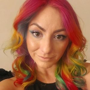 Meet your Posher, Nikki